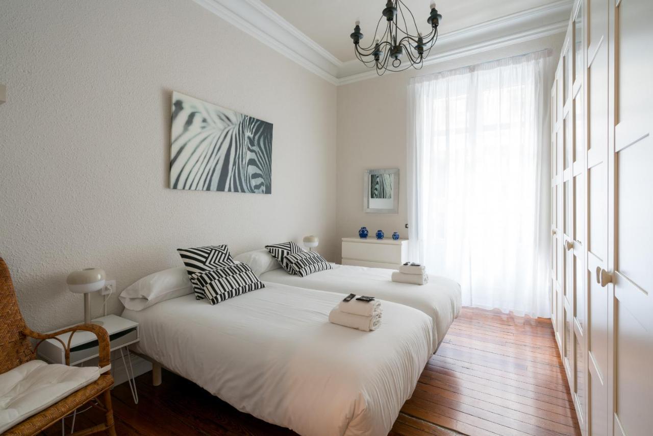 Amama Apartment By People Rentals ビルバオ エクステリア 写真